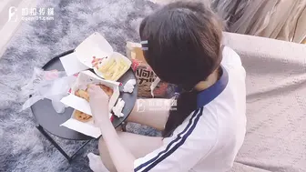 不见星空▌面基叛逆期少女 (1)