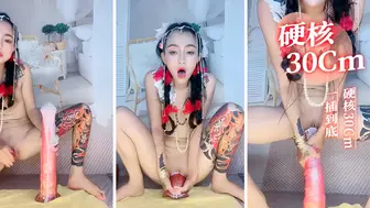 硬核30Cm一插到底成人視頻 ：究极貌美淫女干呕翻白眼挑战极限