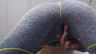 DASS-820 [无码中文字幕] 媚药发作到浑身发汗发情 不自觉张开下流八字腿 情欲爆发到当场喷泄失禁 白峰美羽